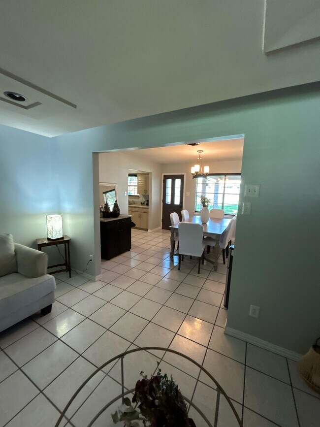 Foto del edificio - 11341 Dalron Dr