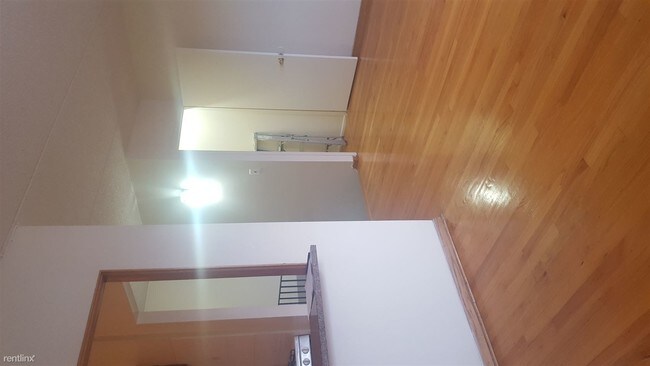 Foto del edificio - 2731 12th St