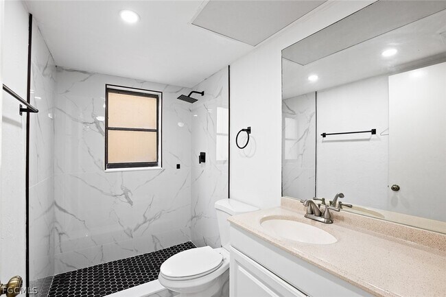 Foto del edificio - 2039 Golfside Village Dr