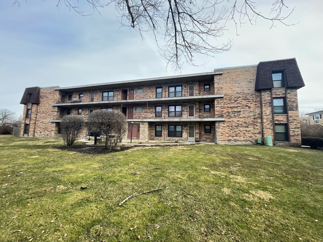 2610 Oakton St Unit 7W, Park Ridge, IL 60068 Condo for Rent in Park