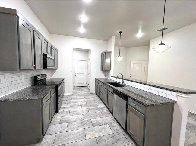 Foto del edificio - "Charming 3-Bed, 2-Bath Home in Lubbock – ...
