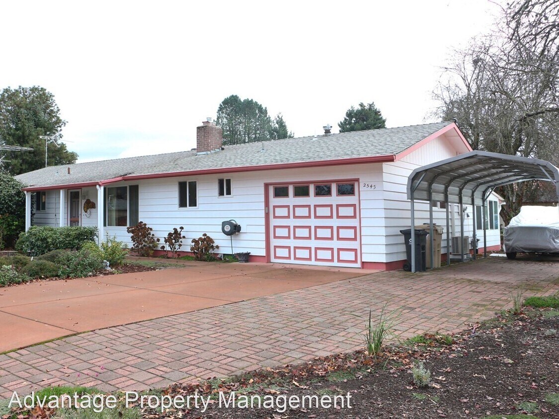 Primary Photo - 2 br, 1.5 bath House - 2545 SE Ryan Street