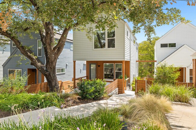 Building Photo - 3109 Aldwyche Dr