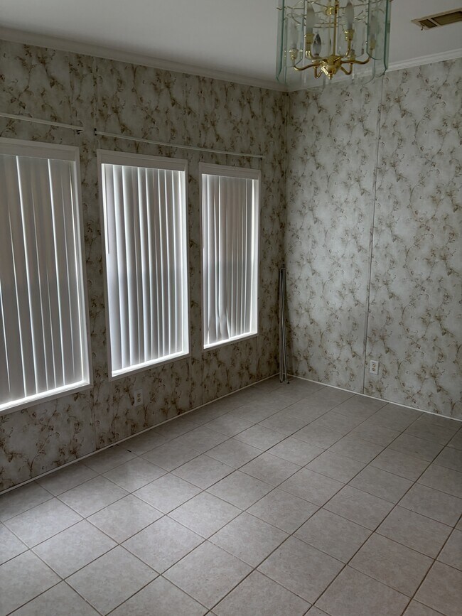 Foto del edificio - 120 SW McGriff Ln