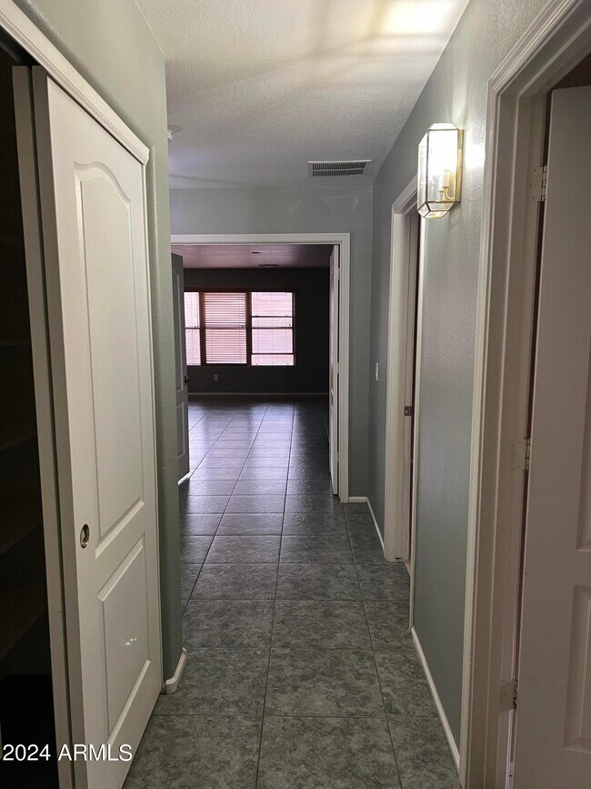 Foto del edificio - 11223 E Persimmon Ave