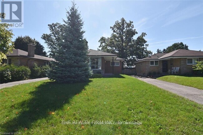 Building Photo - 65 Irving Pl