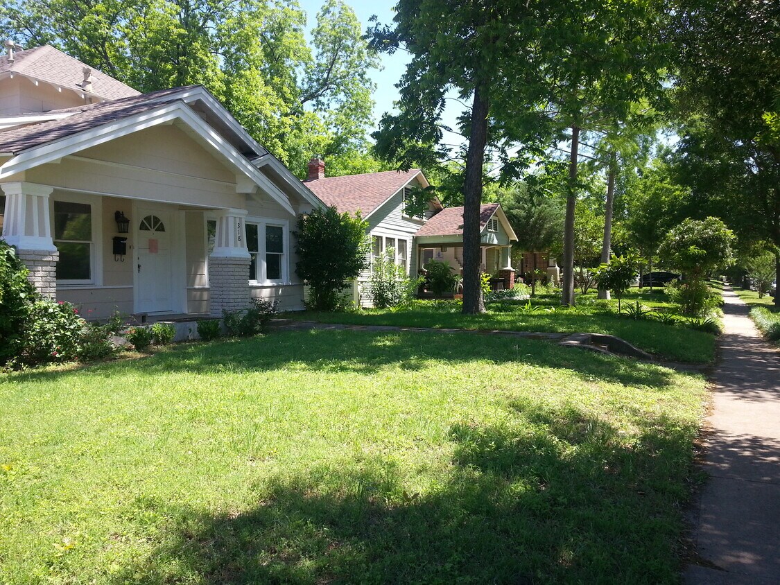318 N Ave, Dallas, TX 75208 House Rental in Dallas, TX