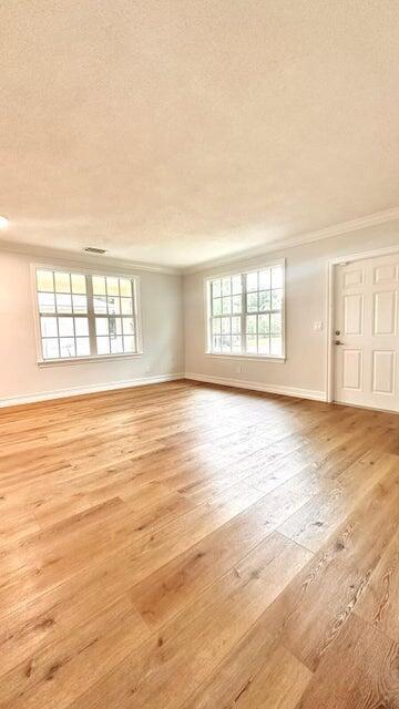 Foto principal - 6894 3rd St