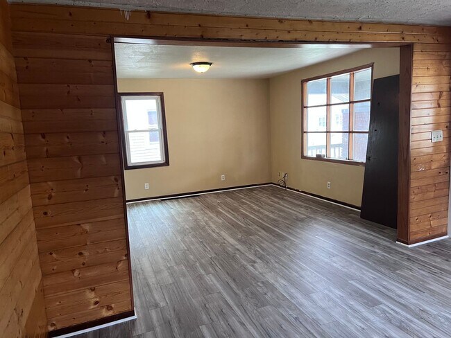 Foto del edificio - 376 Rockport Rd