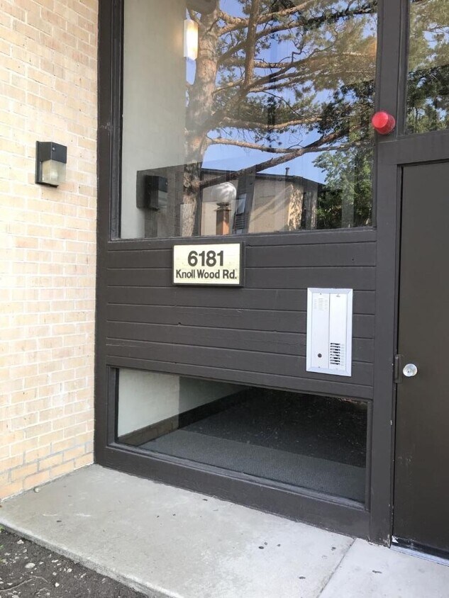 6181 Knoll Wood Rd Unit 101, Willowbrook, IL 60527 Condo for Rent in