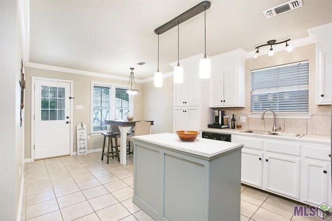 Foto del edificio - Home for lease