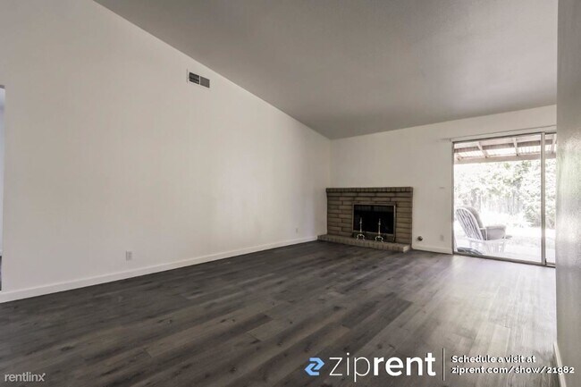 Building Photo - 3 br, 2 bath House - 4004 Hollygrove Court...