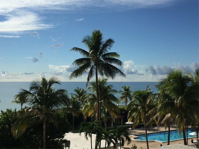 Foto del edificio - 2655 Collins Ave