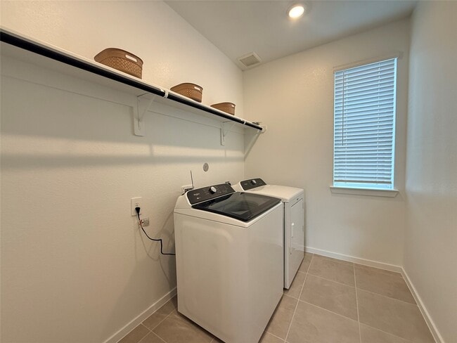 Foto del edificio - 16270 Parish Pointe Ct