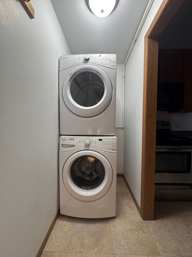 Foto del edificio - 123 E 3rd St