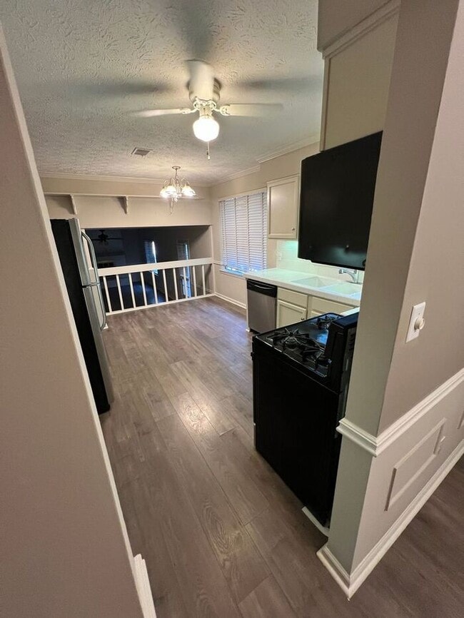 Foto del edificio - !!!WARNING: AVOID SCAMS CONFIRM RENTAL AT ...