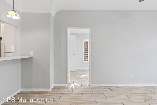 Foto del edificio - 3 br, 2 bath Apartment - 722-726 Maine Ave...