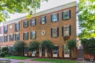 Building Photo - 3921 Watson Pl NW