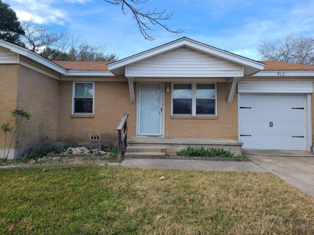 Foto principal - 912 S 23rd St