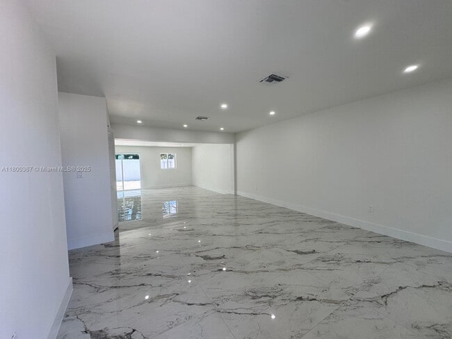 Foto del edificio - 11000 SW 47th Terrace