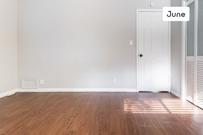 ROOM ONLY in 4-bed/2.0-bath Home photo'