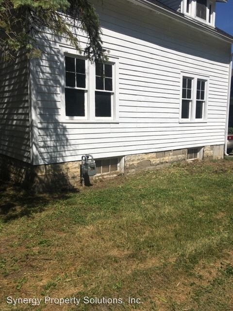 Building Photo - 3 br, 1 bath House - 400 Hopley Ave.