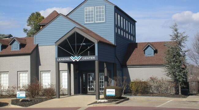 Building Photo - 1703 S Jackson Ave