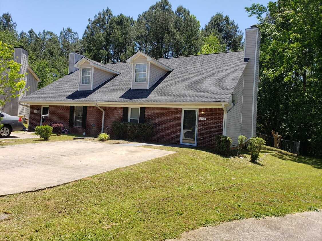 2405 Leeward Ct, Lithia Springs, GA 30122 Townhome Rentals in Lithia