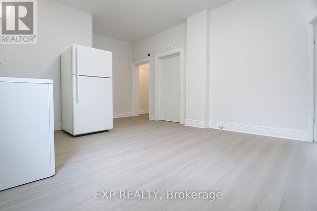 Building Photo - 207 Gamble Ave