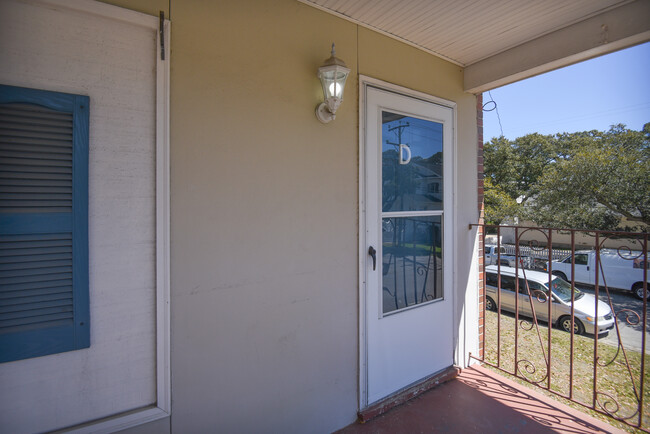 Building Photo - 3216 Pleasant Ave