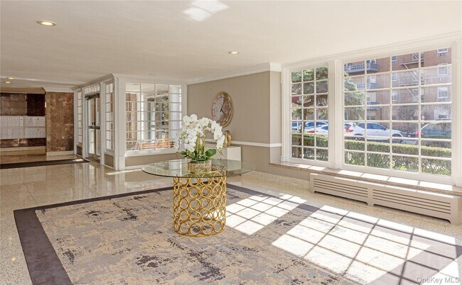 Foto del edificio - 84-39 153rd Ave