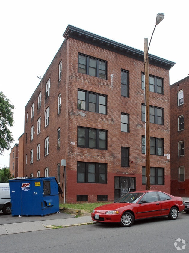Primary Photo - 90 High St