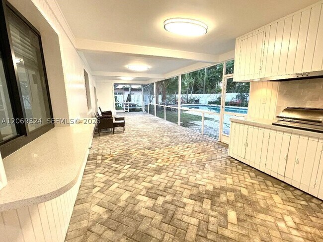 Foto del edificio - 4910 Jefferson St