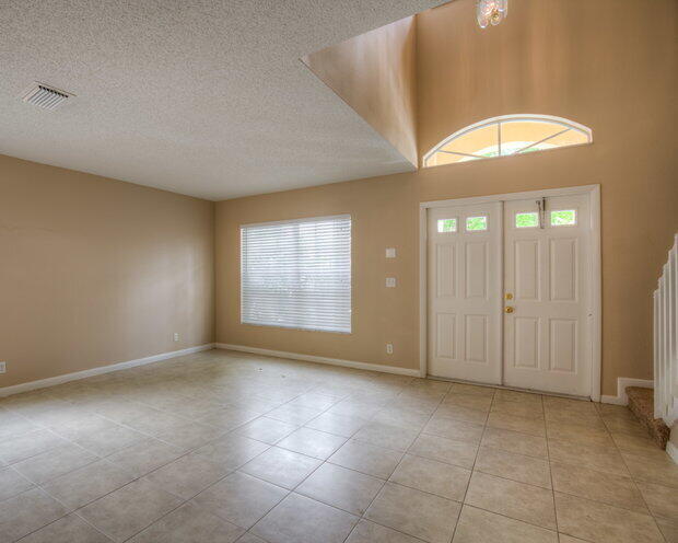 Building Photo - 10797 Cypress Lake Terrace