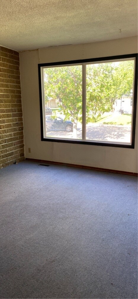 Building Photo - 2104 Rothwell St