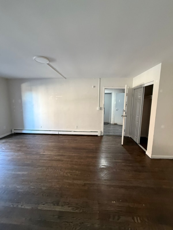 Building Photo - 473 Park Ave