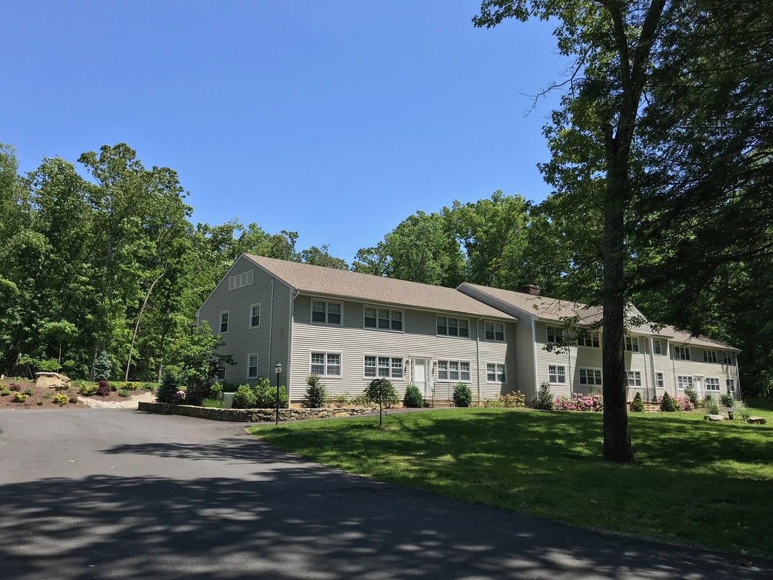 Front of Building - 39 Hop Brook Rd