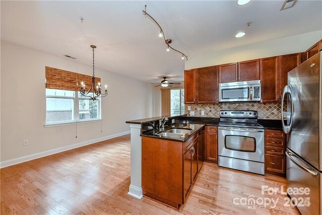 Building Photo - 1308 Kenilworth Ave