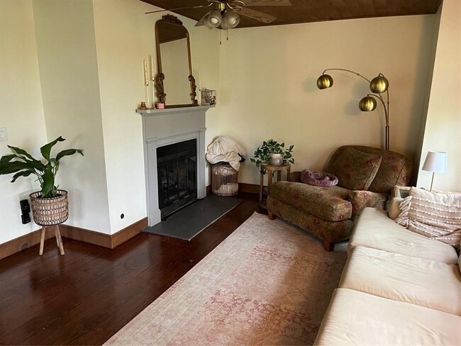 Foto del edificio - 50 Garvin Dr