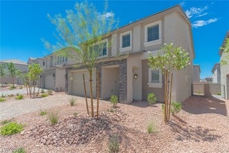 Building Photo - 5749 S Tioga Way