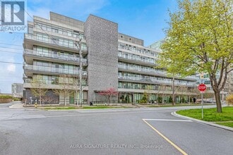 Building Photo - 8 Fieldway Rd