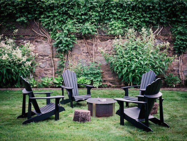 Foto del edificio - 1 Benson Ln