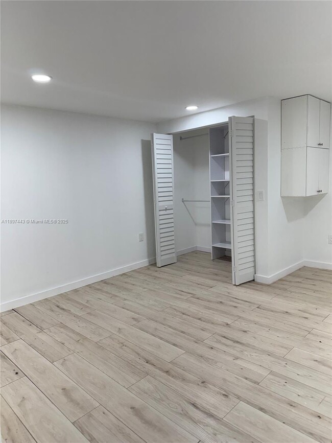 Building Photo - 8101 SW 94th Ct