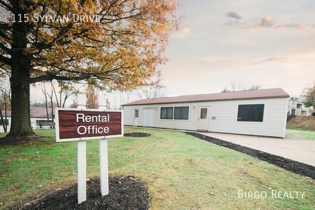 Foto del edificio - 115 Sunnyhill Dr