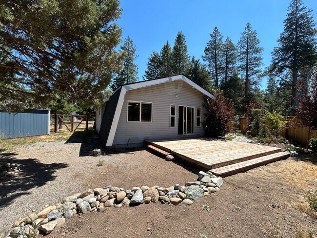 Foto del edificio - Sunny Home in the Heart of Meyers - Backs ...