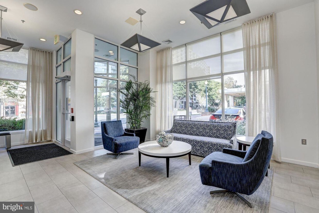 1201 EastWest Hwy Unit 419, Silver Spring, MD 20910 Room for Rent in Silver Spring, MD