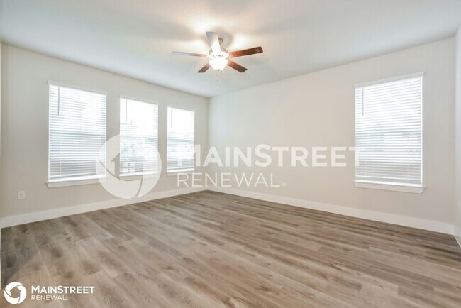 Foto del edificio - 804 E Voorhis Avenue, Deland, FL 32724