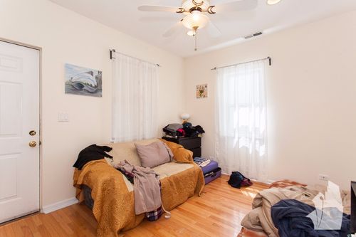 Foto del edificio - 1063 N Wood St