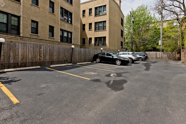 Foto del edificio - 588 W Hawthorne Pl