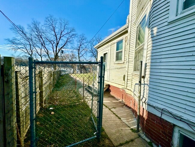 Foto del edificio - 3321 California St